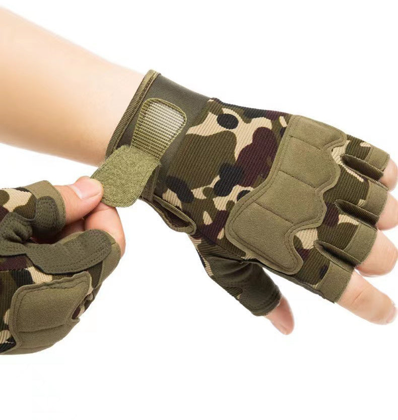 CamoGuard Elite Fingerless Tactical Glovesa